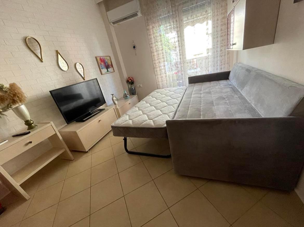 Brick Apartment Néa Péramos المظهر الخارجي الصورة