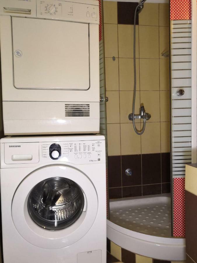 Brick Apartment Néa Péramos المظهر الخارجي الصورة