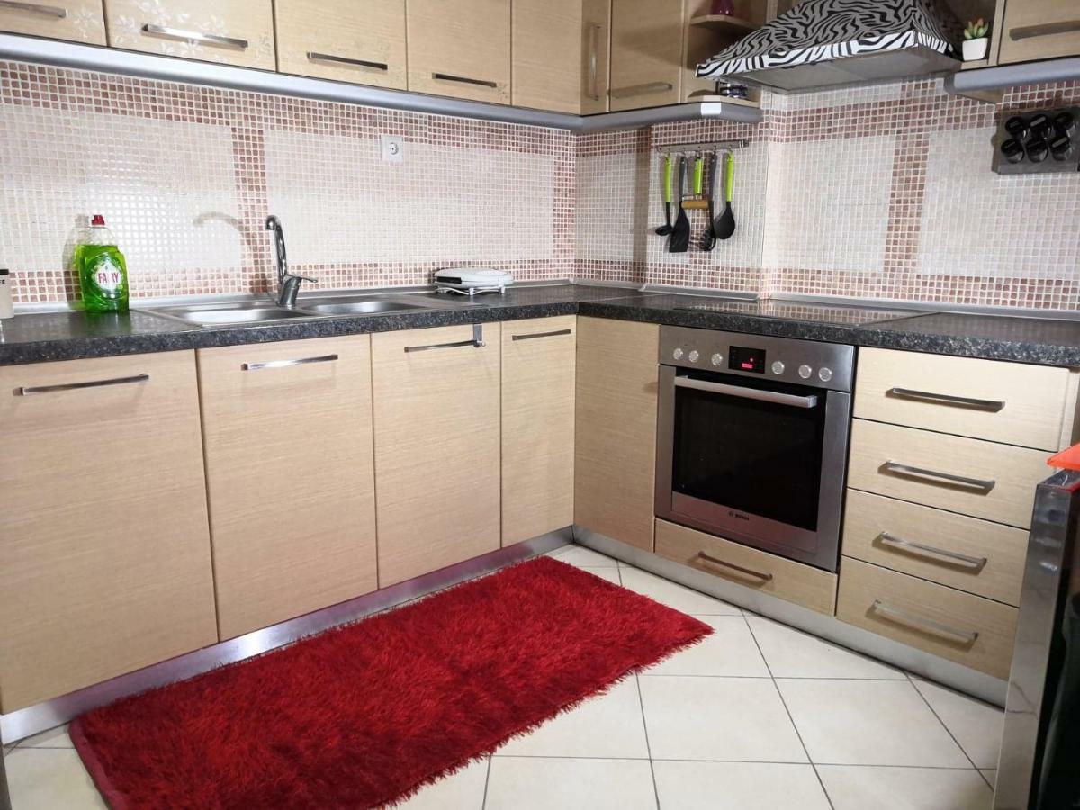 Brick Apartment Néa Péramos المظهر الخارجي الصورة