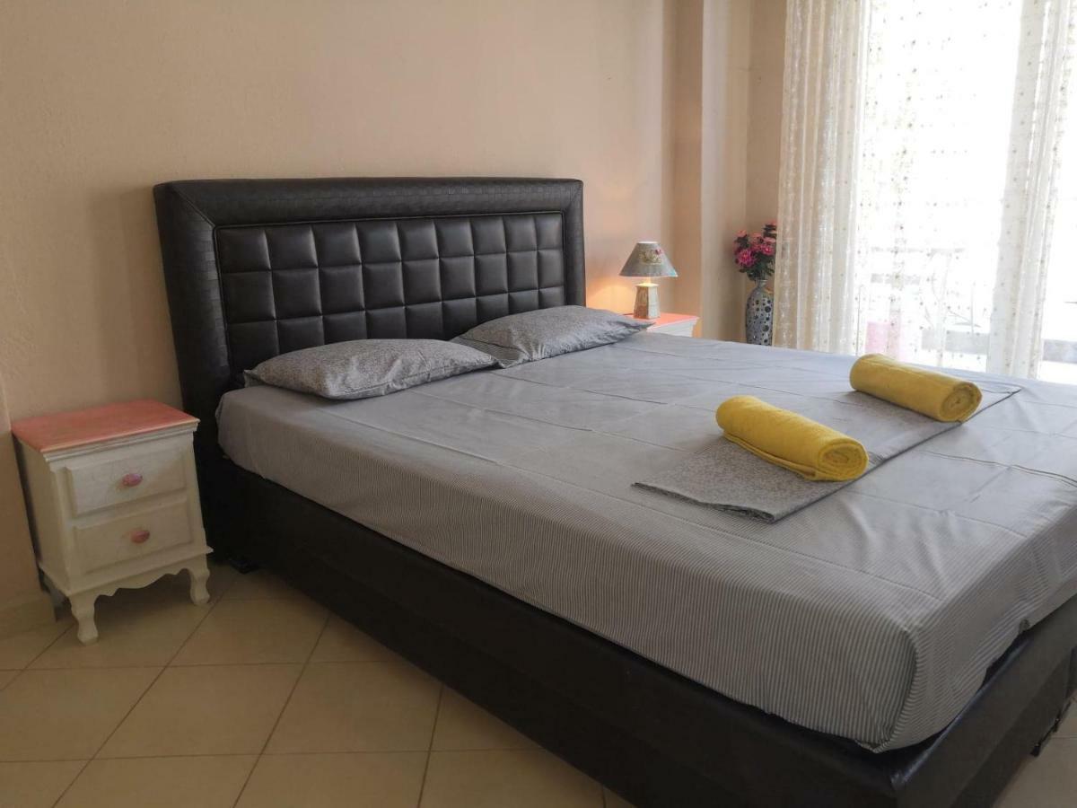 Brick Apartment Néa Péramos المظهر الخارجي الصورة