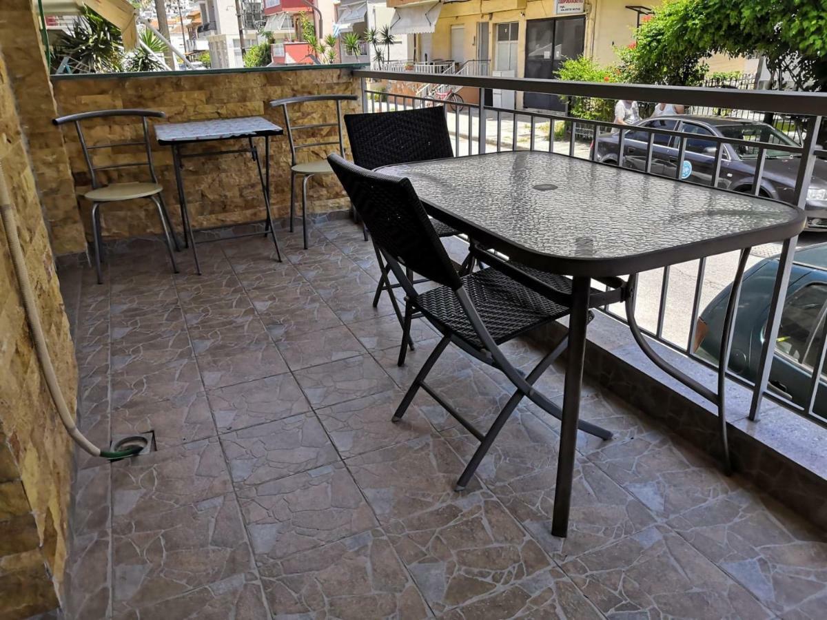 Brick Apartment Néa Péramos المظهر الخارجي الصورة